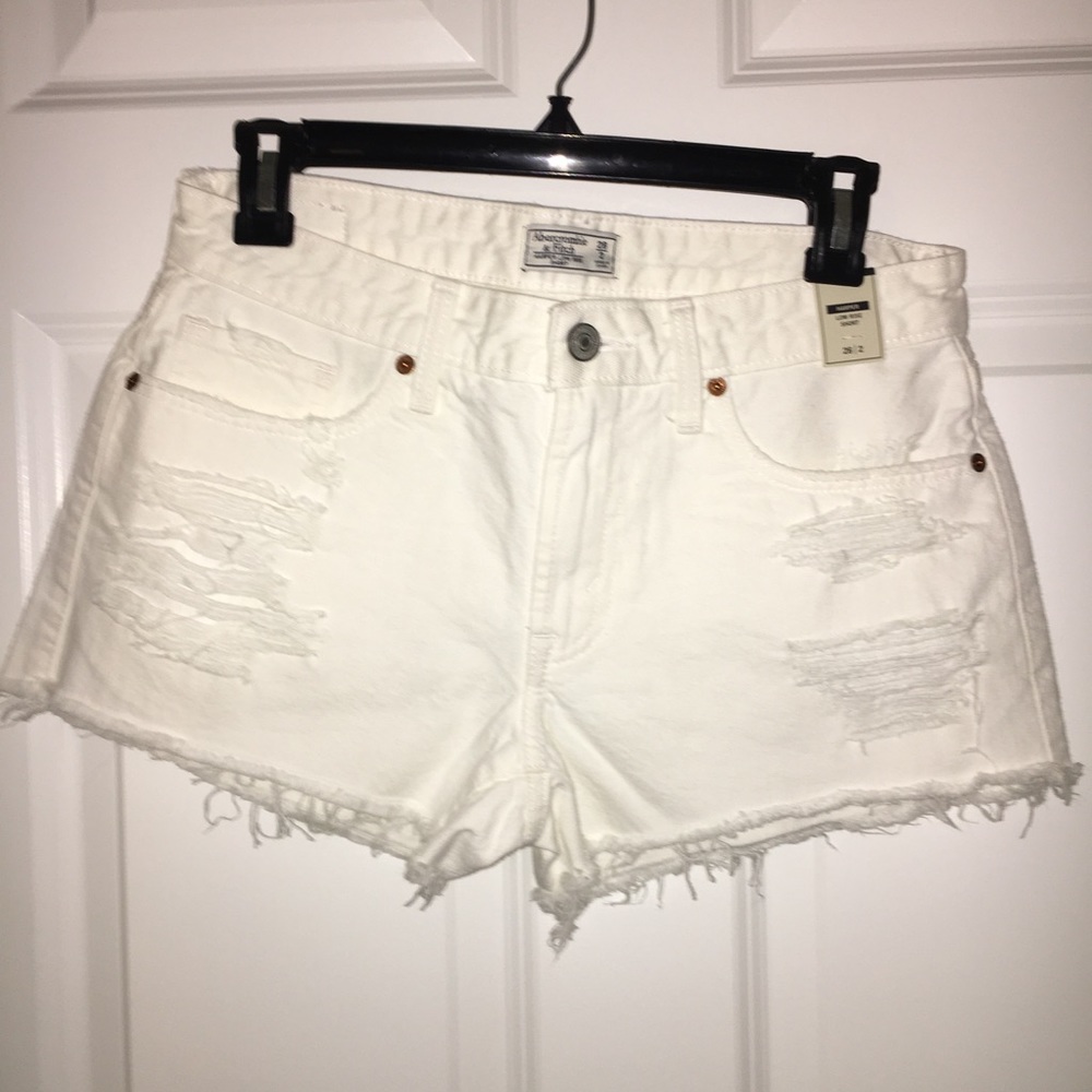 NWT A&F white denim shorts
